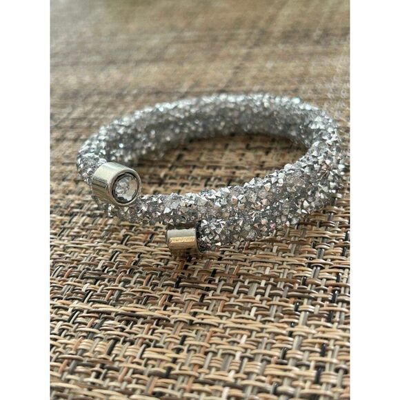 Shiny Coiled Bracelet - Picture 3 of 4